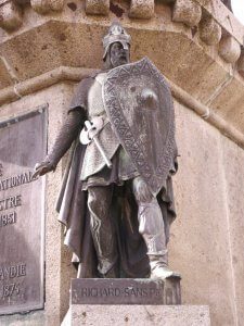 Richard the Fearless statue in Falaise, France - by Imars at English Wikipedia - Transferred from en.wikipedia to Commons., CC BY-SA 2.5, httpscommons.