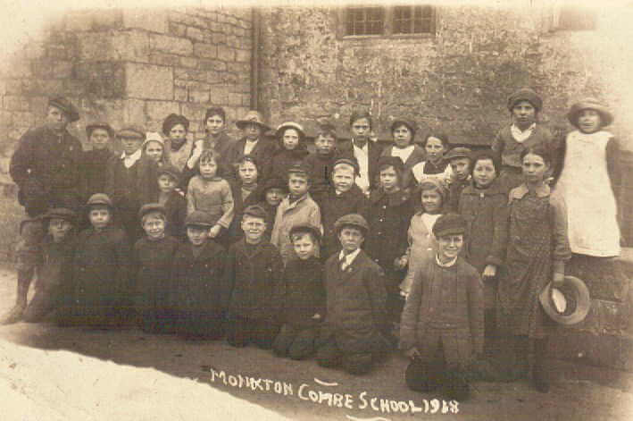 monkton-combe-village-school-1918