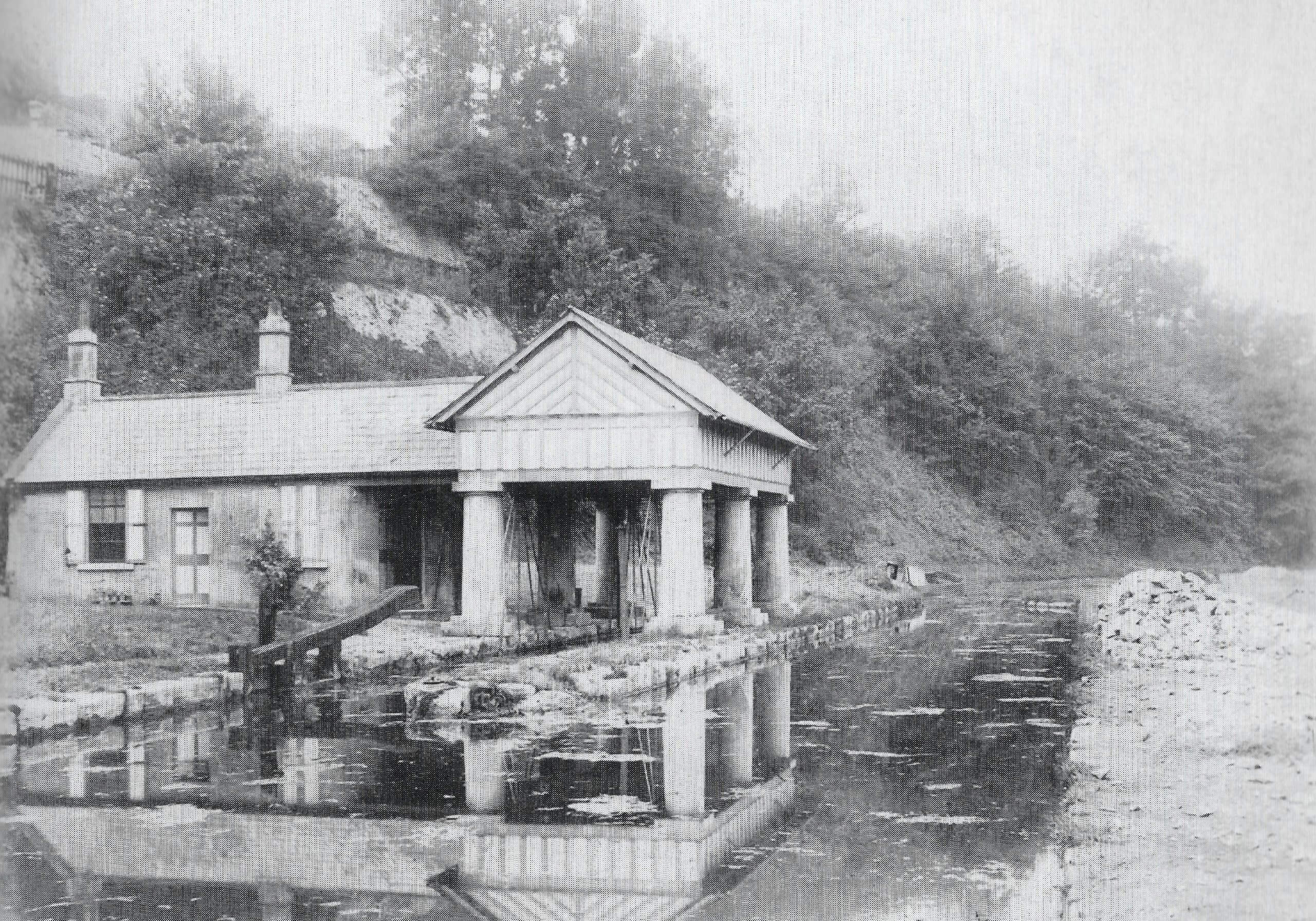 weigh-house-for-canal-at-midford-about-1890