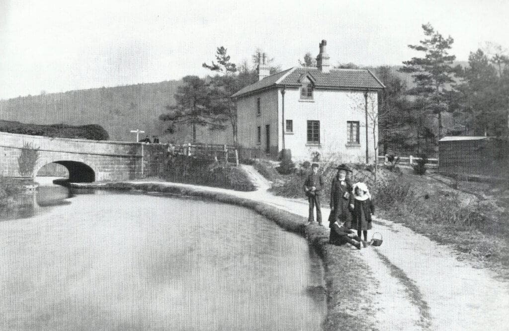 Canal bridge at Brassknocker Hill about 1890