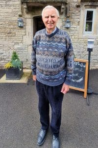 Brian Perkins outside Packhorse pub 1 200x300